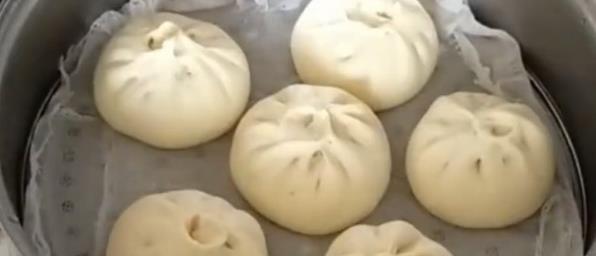 香菇肉餡包子的做法，蓬松暄軟，吃著太香了