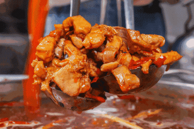 ?兔火鍋技術(shù)培訓(xùn)哪家好？兔鍋底底料的識別和配方