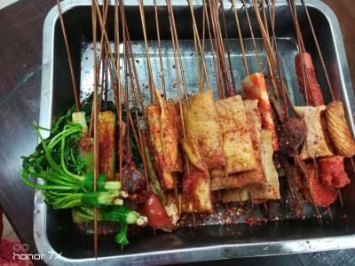 油炸串串香技術(shù)培訓(xùn)要收多少學(xué)費(fèi)？沒有時(shí)間限制