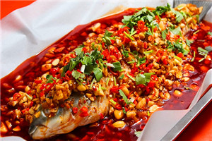 成都紙包魚(yú)技術(shù)培訓(xùn)學(xué)校哪里好？學(xué)員自身反復(fù)操作