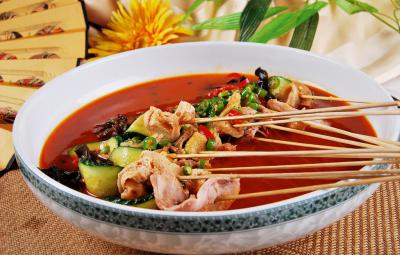 成都樂(lè)山缽缽雞技術(shù)培訓(xùn)哪里好？藤椒油的熬制