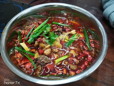  四川學(xué)習(xí)香辣火鍋兔技術(shù)培訓(xùn)哪里正宗？正宗火鍋兔技術(shù)做法，