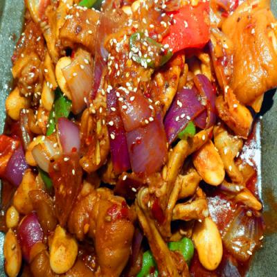 四川哪里可以學(xué)麻辣干鍋技術(shù)？老油的熬制核心技術(shù)