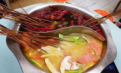 串串香技能訓(xùn)練哪家好？美食串串香訓(xùn)練