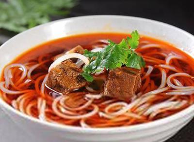 牛肉粉技術(shù)培訓(xùn)哪里好？教學(xué)碗底料調(diào)配技巧