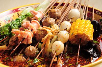 麻辣燙技術(shù)培訓(xùn)需要多少錢(qián)？麻辣燙培訓(xùn)學(xué)院