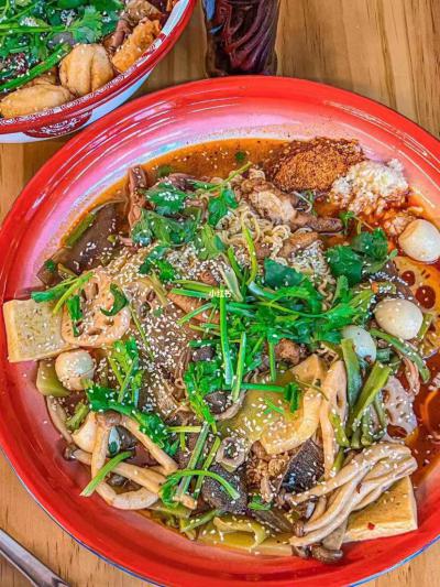 成都學(xué)麻辣燙技術(shù)培訓(xùn)哪家好？