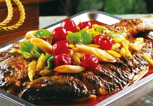 哪里學烤魚技術(shù)培訓好?烤魚技術(shù)培訓班多少錢?