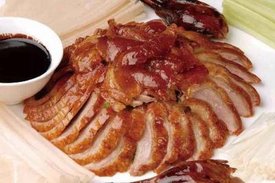 想學(xué)正宗的脆皮烤鴨技術(shù)？蜀味緣培訓(xùn)為您開(kāi)啟美食創(chuàng)業(yè)之門(mén)！