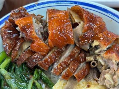 港式燒鵝飯技術(shù)培訓(xùn)哪里好？蜀味緣餐飲培訓(xùn)學(xué)校，助您掌握正宗技藝！