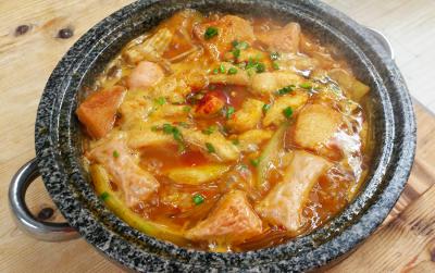 學(xué)石鍋魚技術(shù)培訓(xùn)多少錢？蜀味緣餐飲培訓(xùn)班深度解析